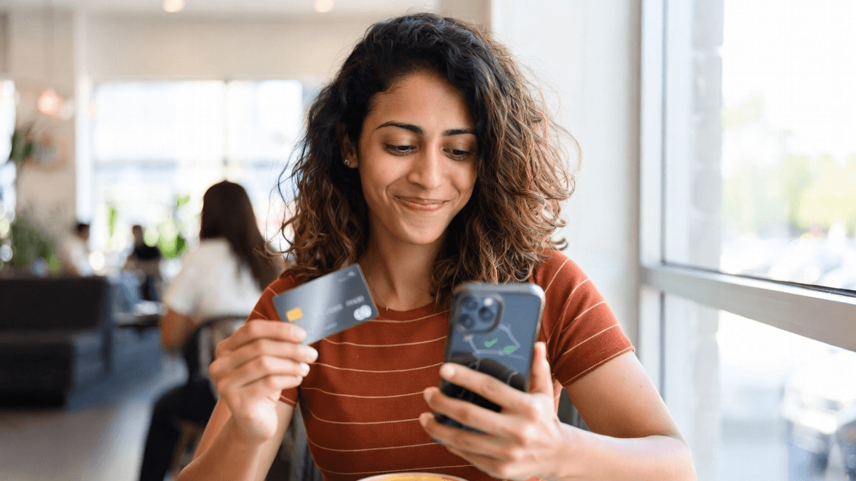 How Credit Card Interest Is Calculated in India: Billing Cycle, Due Date and Charges Explained